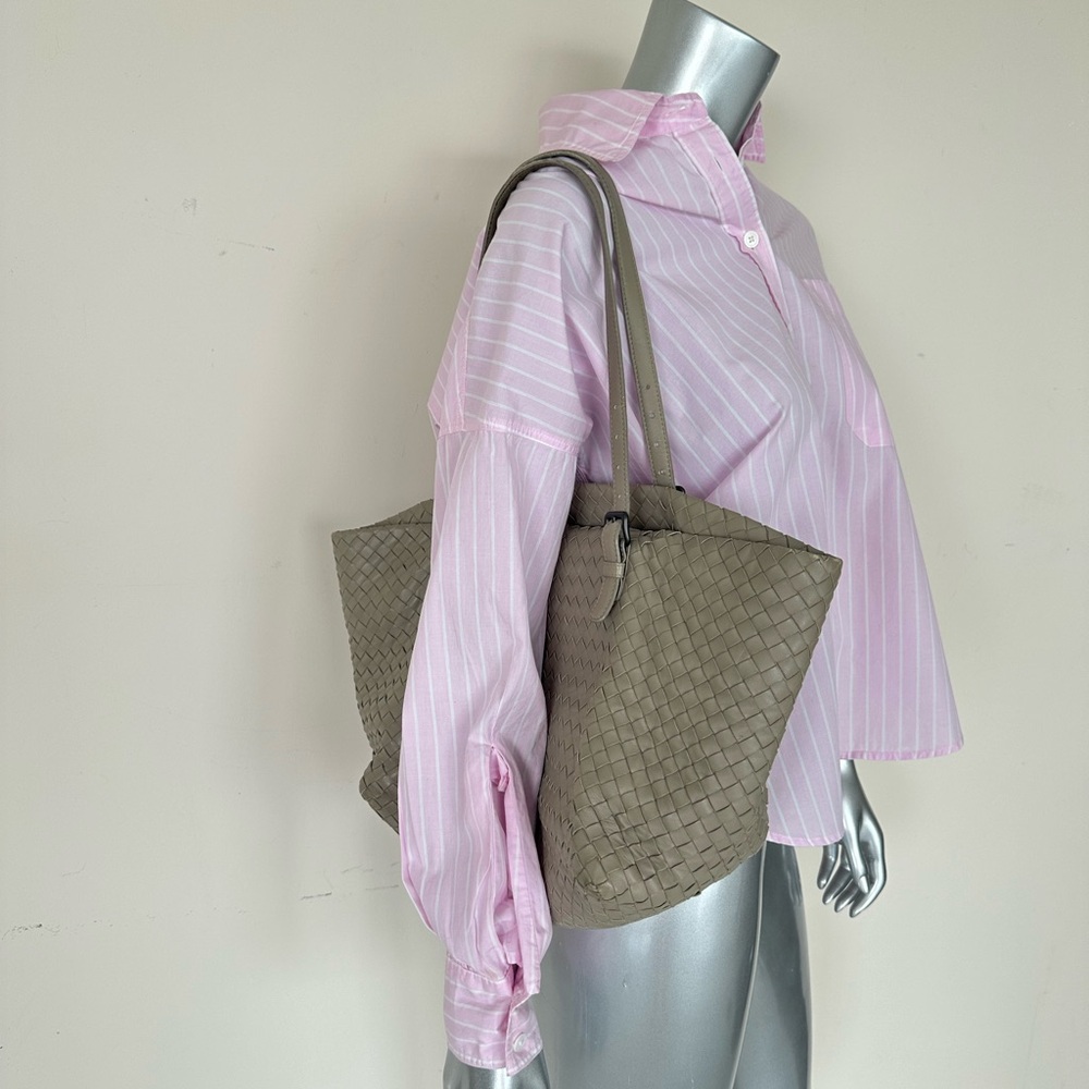 Bottega Veneta Intrecciato Women Tote Bag in Light Grey Authentic - Picture 16 of 16